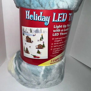 Star Elite Holiday LED Throw Blanket, 50"x60", Blue Light Up Winter Christmas